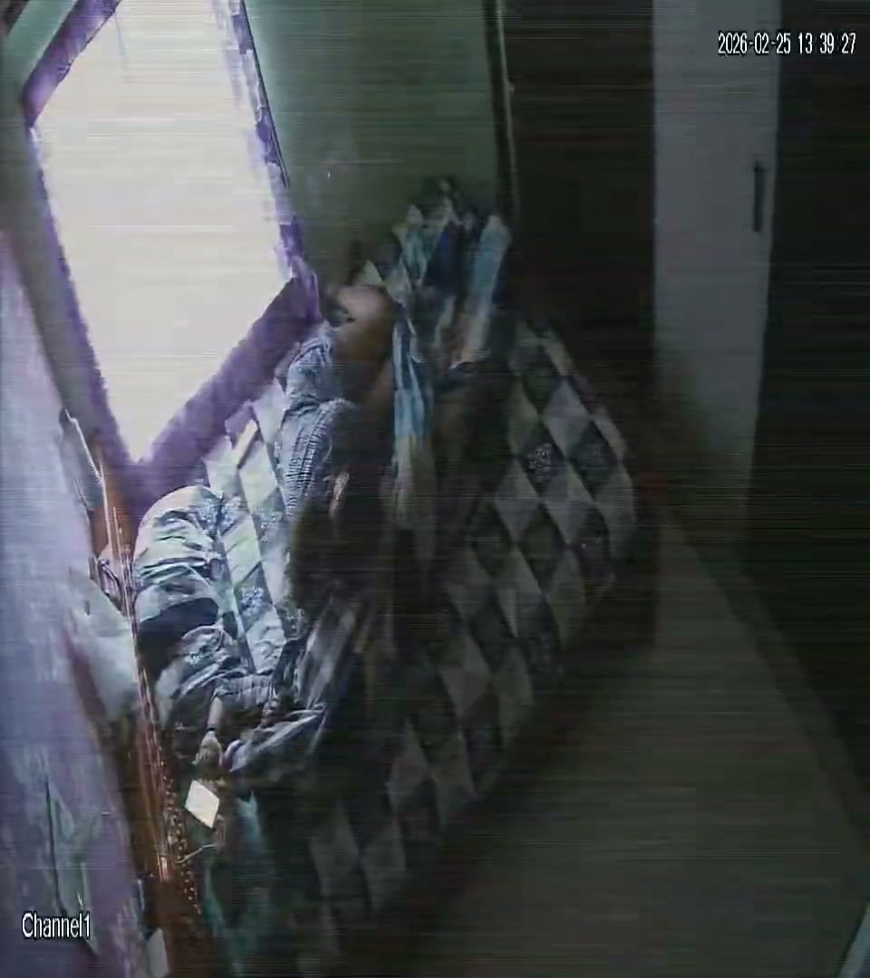 Frame 9
