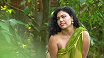 Hot aunty show her big huge boob