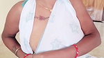 Sexy lady show her nipple