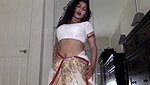 Mumbai aunty dancing  showing her nude figure