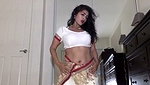 Mumbai aunty dancing  showing her nude figure