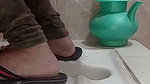 desi toilet pissing girl