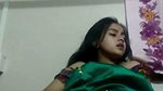 HORNY DESI GIRL GREEN SAREE WITH FINGERING