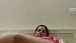 Horny Punjabi MILF Fingering Kiya Bed Par Nude