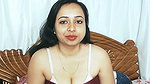 Indian desi girl showing her big boob
