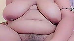 chasmish moti ladki ne chut mein pen ghusayi
