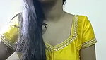 Sexy bhabhi pressing her boobs