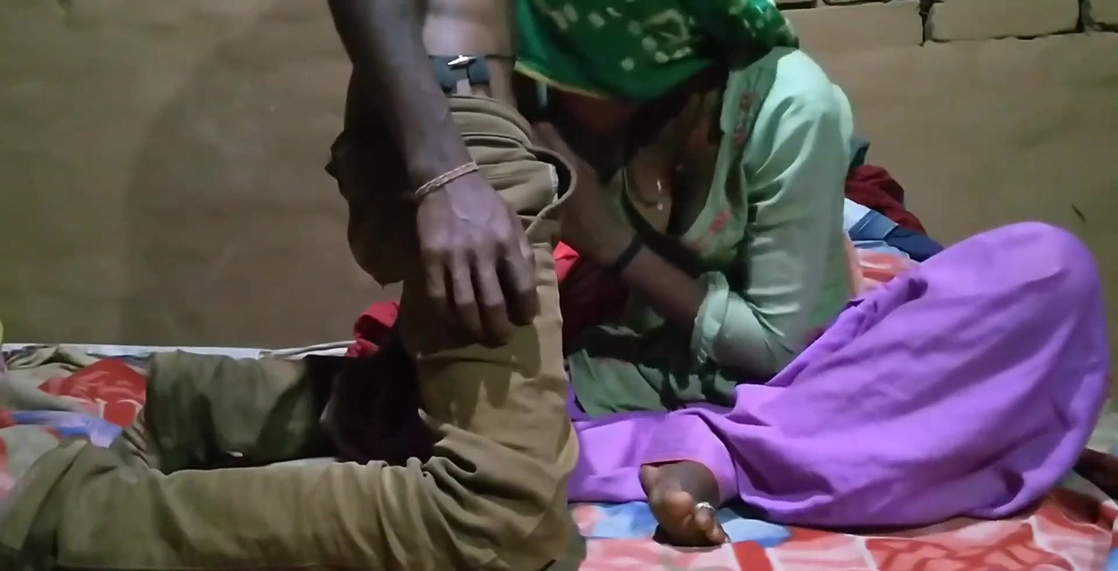 Desi Indian salwar kameez me jamkar chudai real village wife husband hard fuck