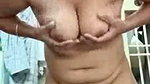 Sexy aunty showing her nude body