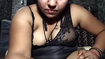 Sexy aunty rubing her pussy  show her ass