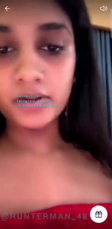 Misme showing her boob on tango live 121 with face