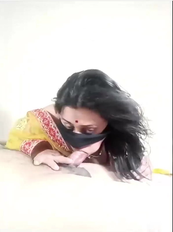Nutan91 Showing Boobs & Giving Blowjob on StripChat Live
