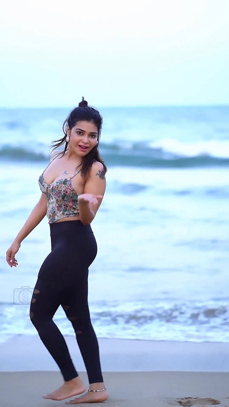 Dharsha Gupta huge sexy melons cleavage boobs show