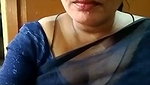Hot bhabhi show her huge boobs