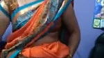 Tamil Aunty Lifting Saree Pussy Show