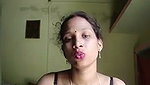 Hot aunty show her boobs