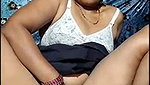 Village mature bhabhi showing her beauty