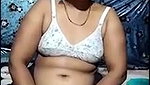 Village mature bhabhi showing her beauty