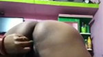 Hot bhabhi inserting brinjal inside her pussy