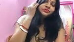 Hot bhabhi showing her sexy figure