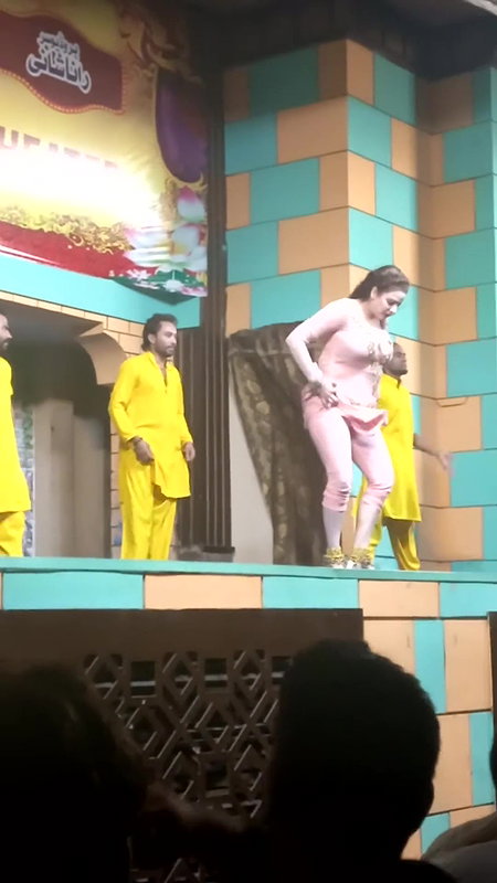 Afreen Pari-1080P-Hot moves mujra
