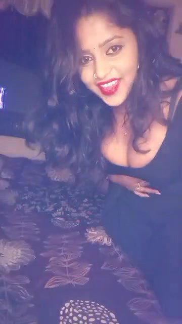 Ayushibhagat Bhagat_ Tango Live