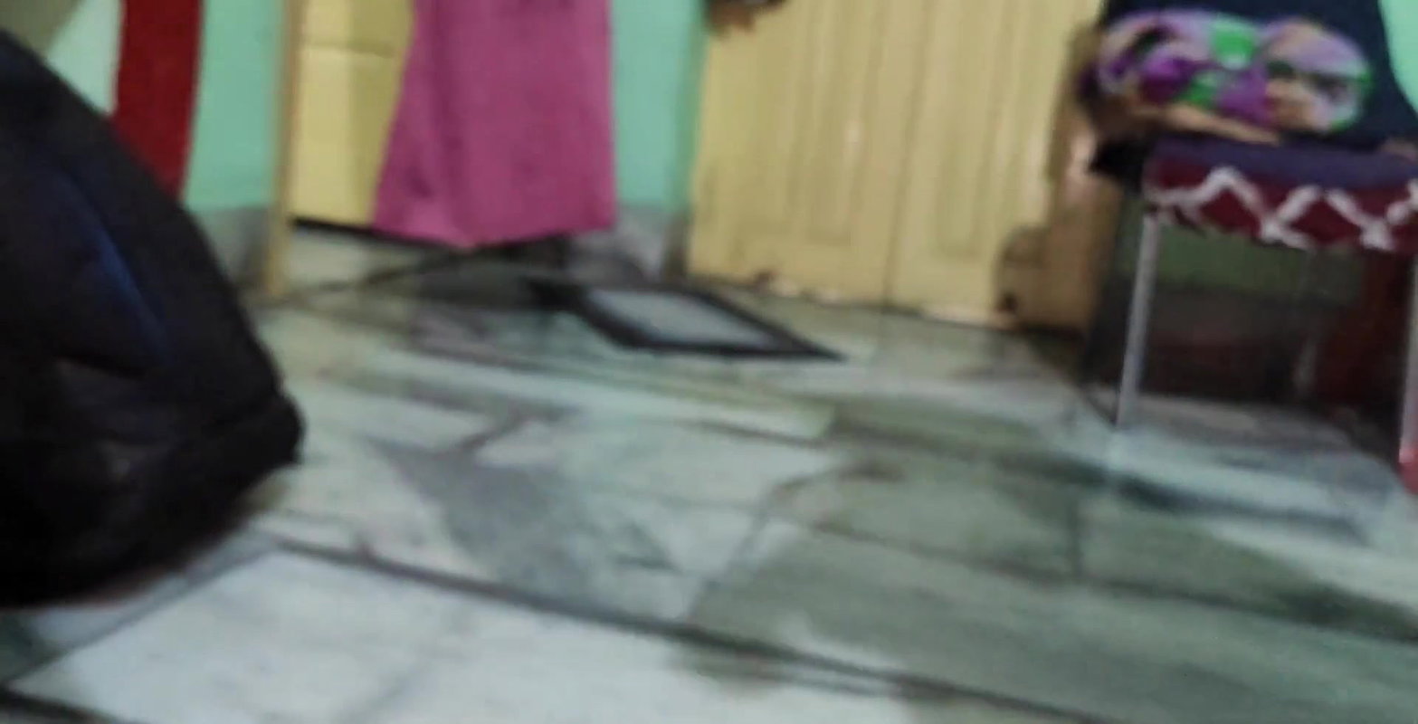 Gau ki bholi bahali Bhabhi ko Dost ne jabar deast choda
