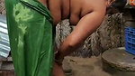 dehati aunty nude bath