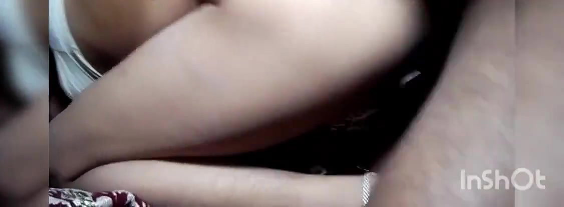 Indian girl ki juberdest chudai Chut me ungli dal ker chodne ke liy taiyar kya