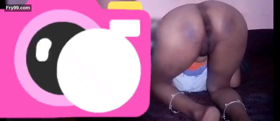 Valentine Day per bhabhi se milne gaya bhabhi nagi bed per pdi the mene unhe godi bna ker khoob choda