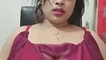Beautiful bhabhi showing her sexy figure  finger