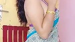 Beautiful sexy hot bhabhi showing her beauty