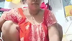Mature bhabhi showing her ass  working