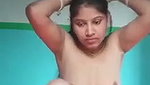 bhabhi ne apni gand ka ched dikhaya