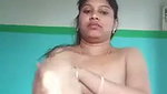 bhabhi ne apni gand ka ched dikhaya