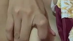 hijabi ladki ne chut mein didlo ghusayi
