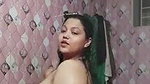 Bengali bhabhi showing her huge boobs