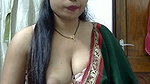 Hot bhabhi showing her boob