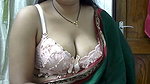 Hot bhabhi showing her boob