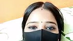 Sexy bhabhi showing her beauty