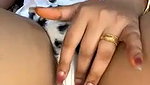 Hot bhabhi Fingering her pussy