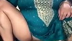 Hot aunty using dilo  drilling her pussy