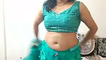 Hot bhabhi showing her boobs