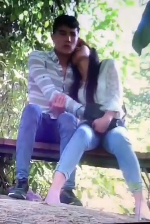 Lover Fingaring Outdoor