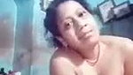 Mature aunty showing her nude figure