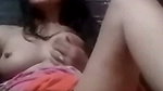 Randi bhabhi ne apne aashiq ke samne ungli karke apni chut ragad ragad kar thanda kiya