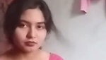 Beautiful hot girl showing her pussy while wearing saree on vc