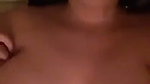 chasmsih ladki ne boob dabayi