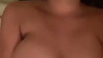 chasmsih ladki ne boob dabayi