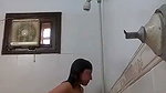 shalwar kholke nangi video banayi bathroom mein